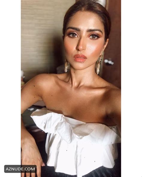 Pranutan Bahl Hot Sexy Bold Pics Aznude