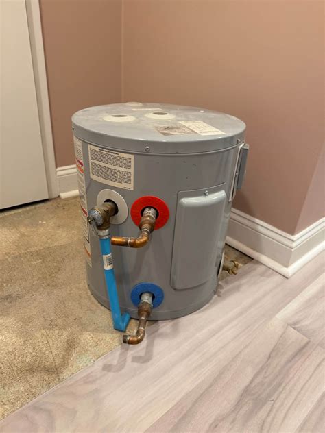 State select Water heater small - Space Heaters - Monroeville