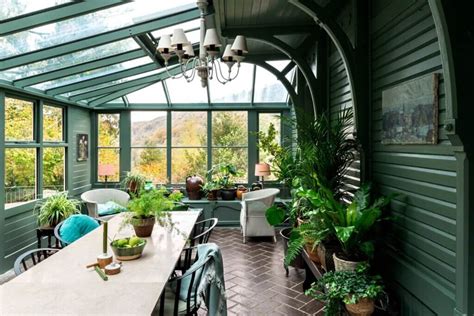 C Mo Pasar D As En La Casa De Sex Education Por Euros