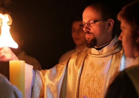 Paweł Kowalski SJ Te Święta ukazują że dla Boga żadne warunki nie są