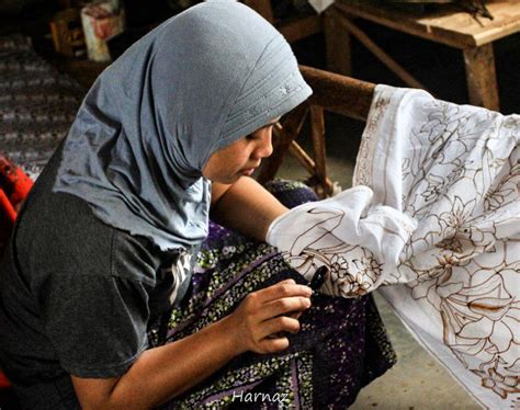 Mengingat Pelangi Batik Sunda