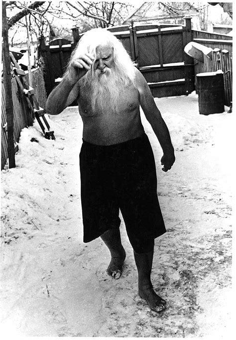 Порфирий Иванов и его система закаливания "Детка"