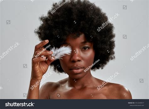 56 562 imágenes de Naked black woman hair Imágenes fotos y vectores de stock Shutterstock