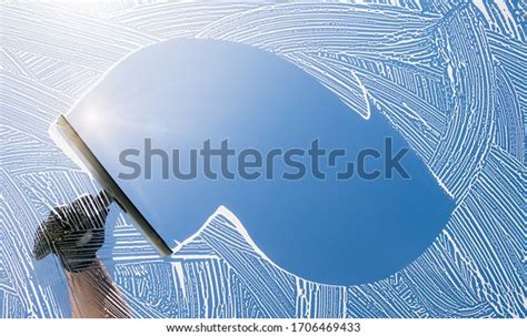 76 563 Window Cleaner Bilder Stockfotos Und Vektorgrafiken Shutterstock