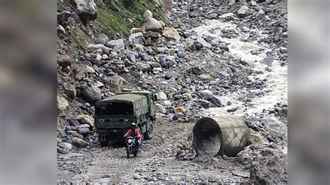 Uttarakhand Rainfall Badrinath Highway Closed For Fiver Hours Due To