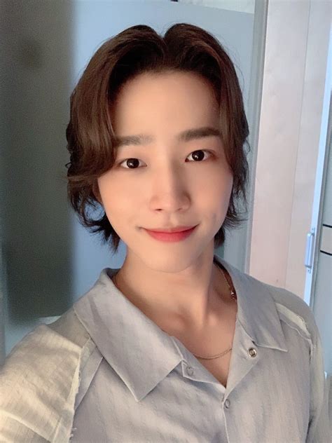 Pin By Jjang Jjang Man Boong Boong On Nflying Nflying Dongsung Who