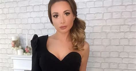 Naked Body Of Russian Beauty Blogger Found Packed In Suitcase With Throat Slit The Mirror