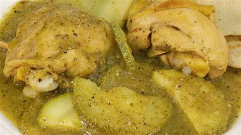 Pollo En Salsa Verde Con Calabacitas Youtube