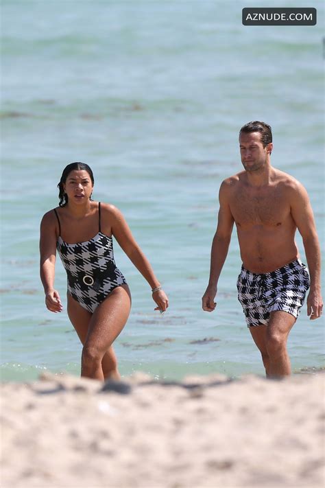 HANNAH FALLIS BRONFMAN Nude AZNude