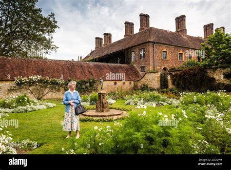 Barrington Court House and Gardens in Somerset Stock Photo - Alamy