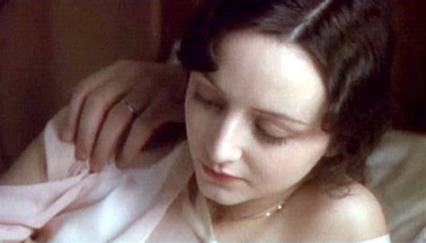 Naked Maria De Medeiros In Henry June