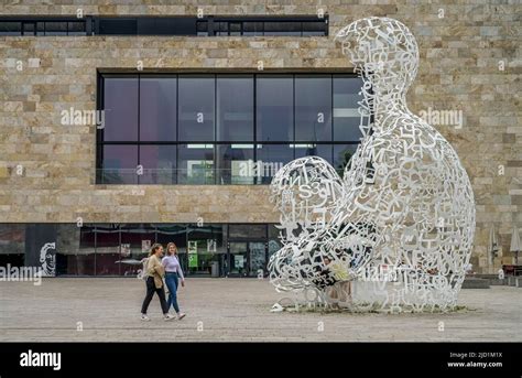 Sculpture Body of Knowledge, Goethe University, Westend Campus ...