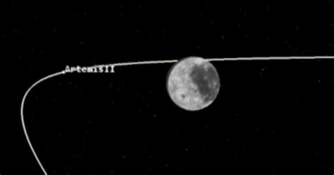 artemis ii crew loses contact  earth   fly  moon cbs news
