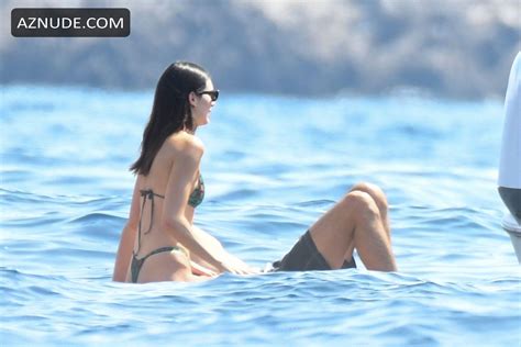 Kendall Jenner Sexy Chills Out In The Blazing Hot Sunshine In Nerano Aznude