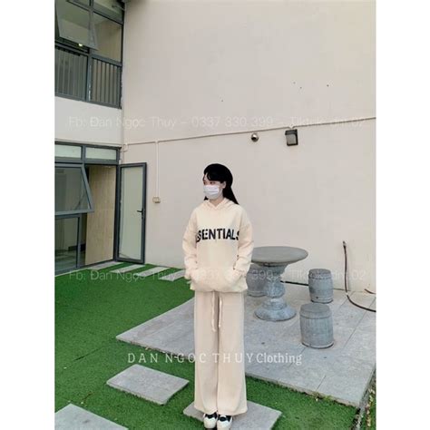 áo Hoodie Essentials màu nude ảnh mẫu chụp thật Shopee Việt Nam