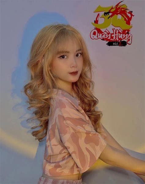 Cộng đồng game thủ ngỡ ngàng trước nhan sắc những hot girl trong group 3q Quần Hùng mùa 2 Game2T