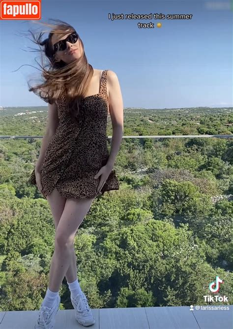 Larissa Rieß emaazing Nude Photo 1 Fapullo