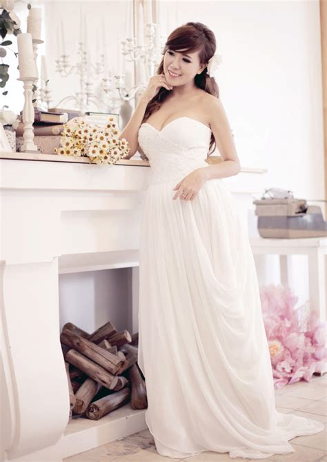 Hot girl Mai Thỏ bất ngờ tung bộ ảnh váy cưới