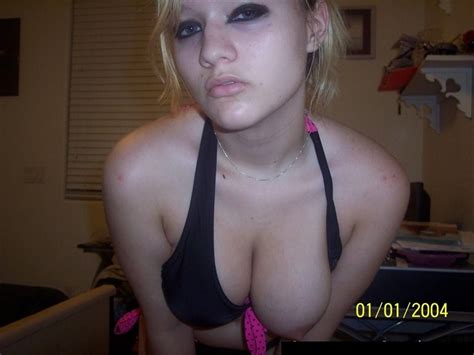 Amateur Blonde Girl Posing In Ligerie Big Tits 235 1600x1200 Porn Pic