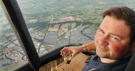 A Vista Seated Hot Air Balloon Ride With Wonderdays