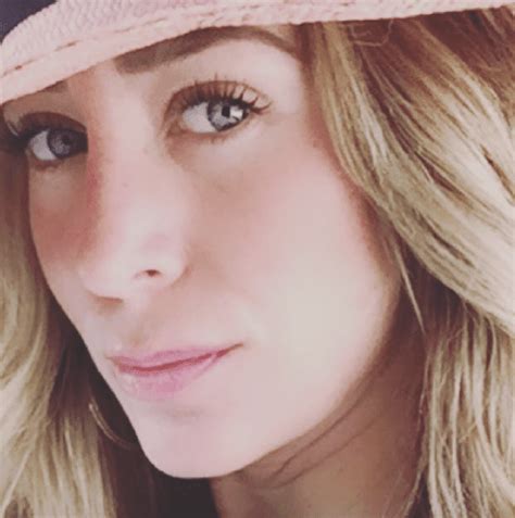 Geraldine Bazan Sexy Y En Bikini