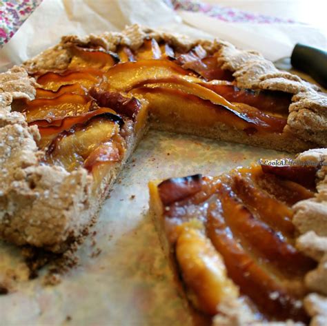 Cook A Life by Maeva Tarte rustique aux nectarines pâte sucrée sans