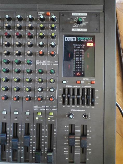 LEM Compact 16-8 mikseta sa pojačalom i efektima prodajem