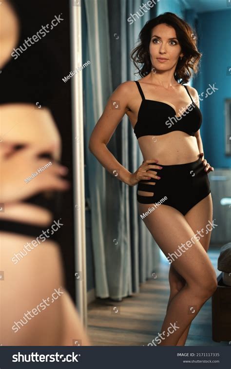 Beautiful Sexy Brunette Woman Black Lingerie Stock Photo 2171117335 Shutterstock