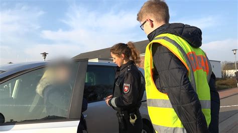 Polizeikontrolle vor Kindergärten im Landkreis So reagieren