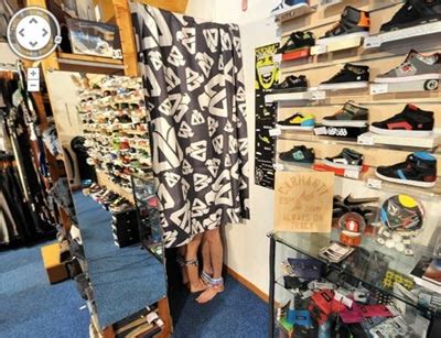 Naked Couple Caught Romping On Google Street View FacenFacts