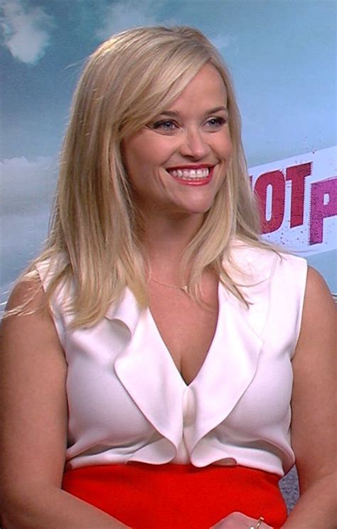 Reese Witherspoon Sofia Vergara Was Really Nervous For Our Hot