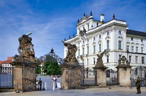 Prague Lesser Town Tour St Nicholas Prague Castle Tickets Getyourguide