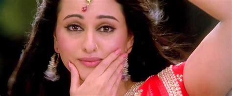 Naked Sonakshi Sinha In Rowdy Rathore