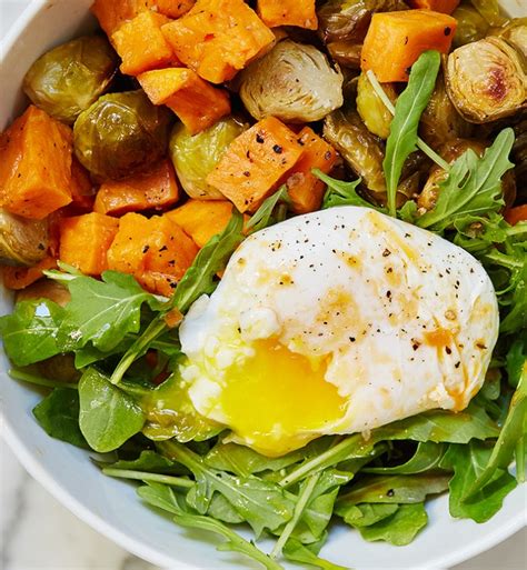 Egg And Veggie Breakfast Bowl