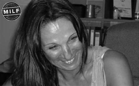 Liebe MILF Aus Hamburg Sucht Lieben Mann Zum Liebe Machen