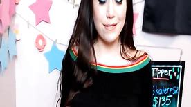 Brunette Babe In Her Mesmerizing Cam Show Cnn Amador