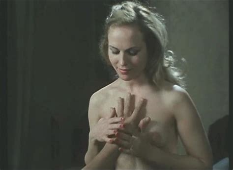 Naked Roxanne Bach In La Huella Del Crimen Jarabo