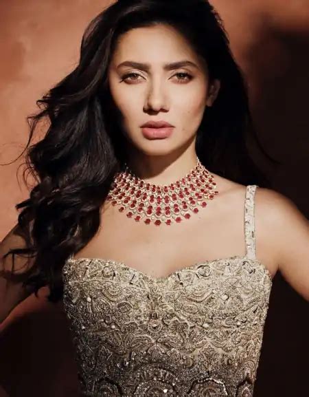 Mahira Khan Top Hot Pics And Photo
