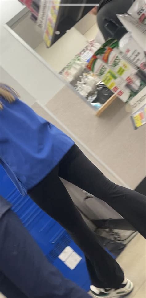 Cute Blonde Super Petite Spandex Leggings Yoga Pants Forum