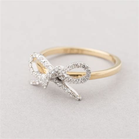 Wouters & Hendrix Gold - Diamond bowtie ring. ⋆ LockStock