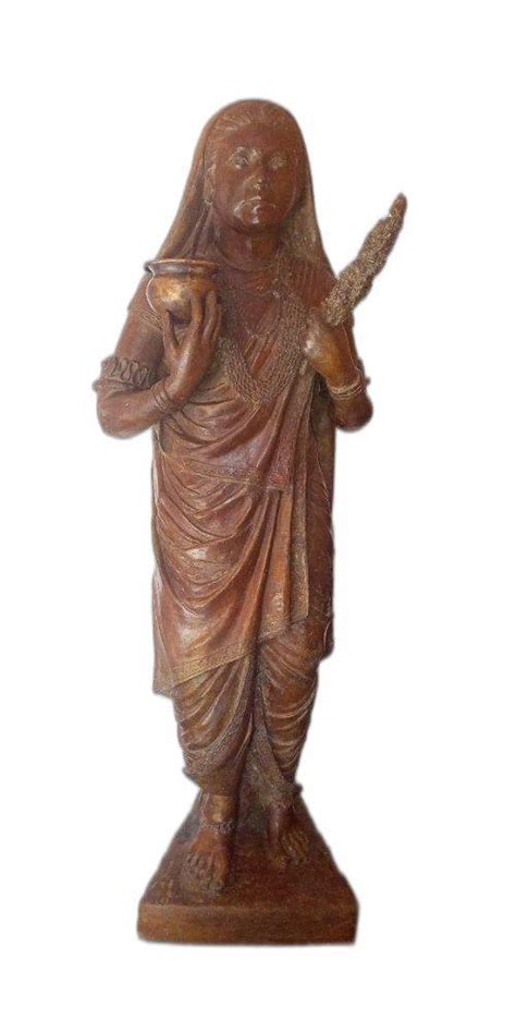 3.5 Feet Brown Ahilyabai Holkar Brass Statue, For Exterior Decor at Rs ...