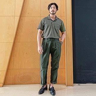 Comment porter un pantalon vert foncé quand il fait très chaud 153