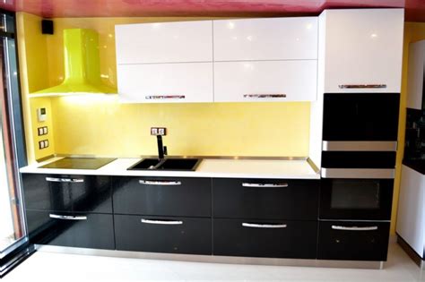 Кухня 3 метра с пеналом - 88 фото