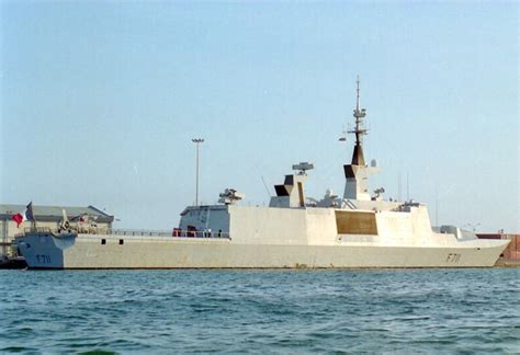 MaritimeQuest - Surcouf F-711