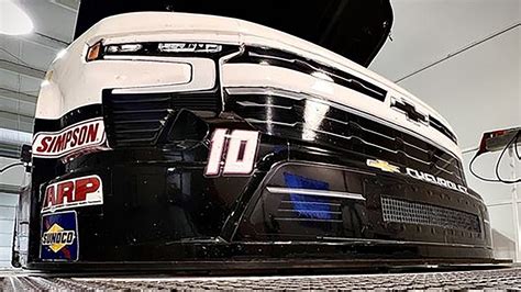 Jennifer Jo Cobb Set For Late Entry Into Daytona Truck Race