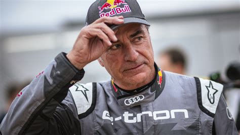 Histórico Carlos Sainz ganha o Rali Paris Dakar aos 61 anos pela 4ª