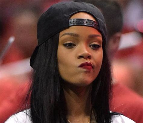 UPROAR After Rihanna Tweets Then Deletes: #FreePalestine | TheCount.com