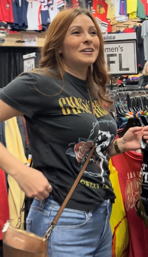 Sexy Milfs Redhead Blonde Ass And Face Tight Jeans Forum