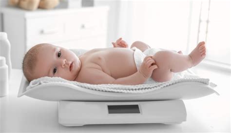 Tamanho De Bebe De 2 Meses - Bebê de 2 meses: Guia Completo do Desenvolvimento