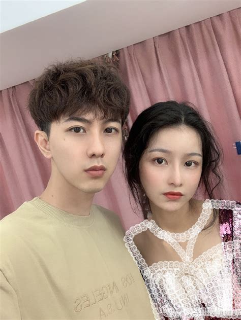 V Ch Ng Ng Y C Ng Tr P Th N Y B O Sao Danh Hi U Gia Nh Hot Nh T Mxh Trung Qu C N M